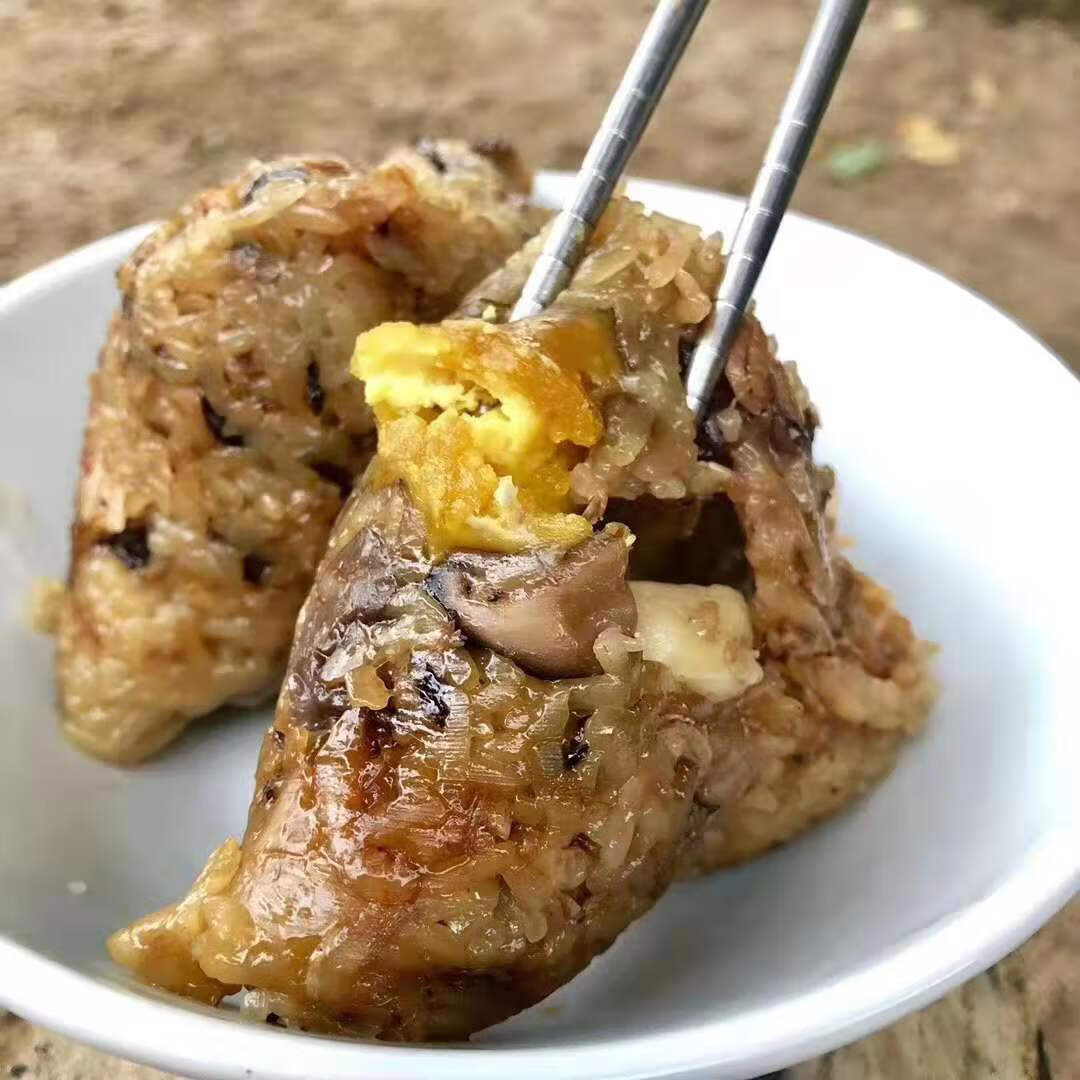 潮汕大肉粽咸蛋黄板栗鲜肉粽手工现做端午节粽子批发8个真空包装莲子