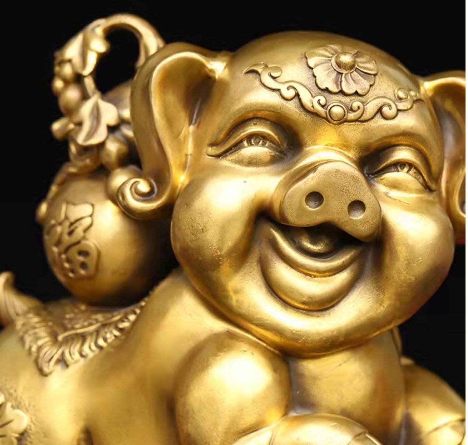 铜猪摆件富足旺财存钱猪金钱元宝猪装饰金猪福袋猪办公工艺礼品 聚宝