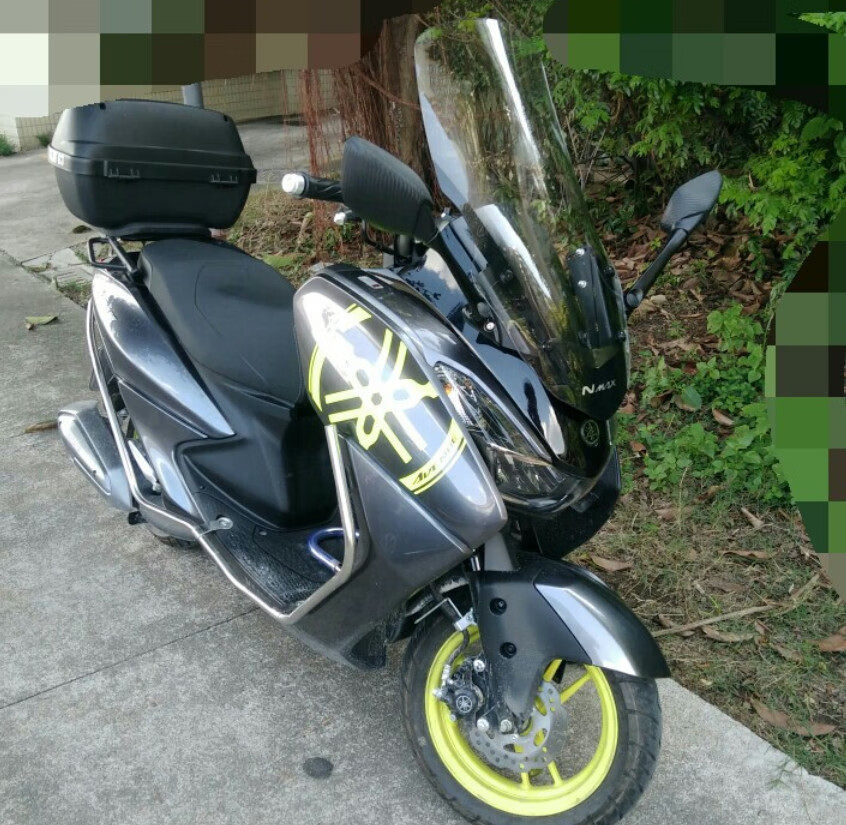 雅马哈巡鹰125风挡 适用踏板摩托车挡风板前改装配件挡雨防风玻璃