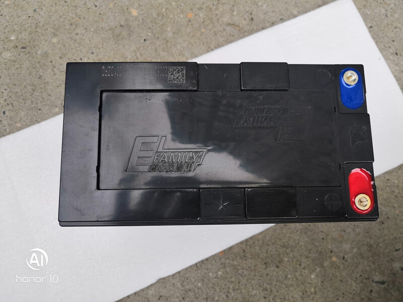 雅迪原装石墨烯电池3代60v26安超威72v35天能48v23安雅迪原装电瓶 48v