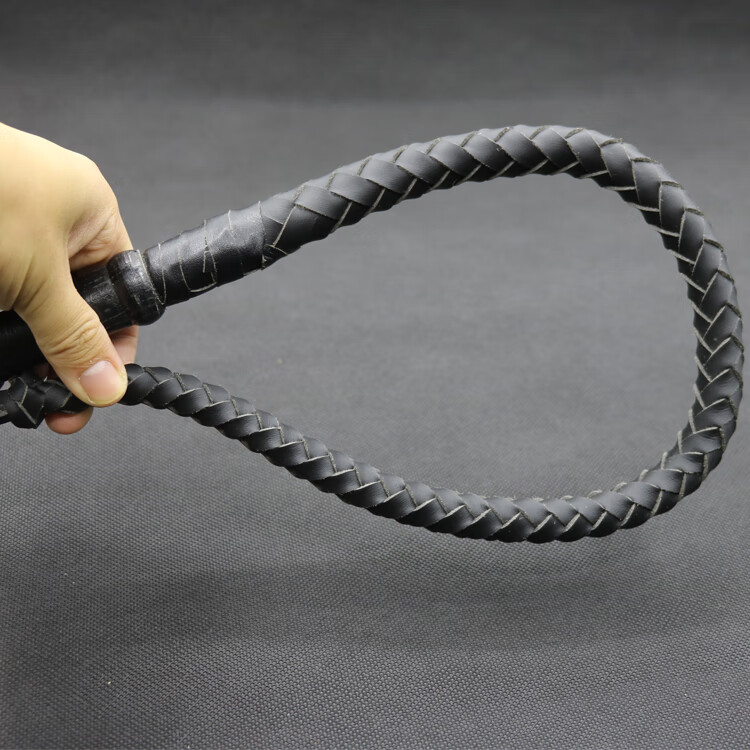 牛皮马鞭全皮牛皮鞭子健身响鞭甩鞭武术防身皮短鞭驯狗驯兽术07米牛皮