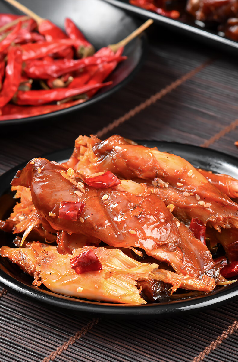 麻辣手撕兔肉整只550g新鲜兔肉四川特产冷吃兔子肉兔腿自贡全烤兔五香