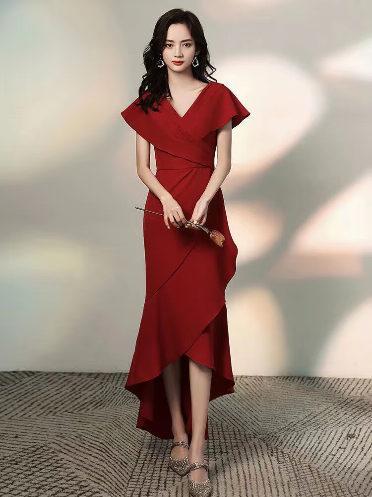 礼服女敬酒服鱼尾新娘新款夏装红色订婚回门平时可穿v领连衣裙红色s