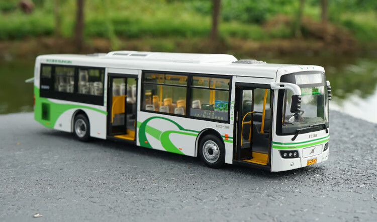 143上海公交车模型沃尔沃申沃客车上海公交车巴士浦东公交巴士模型