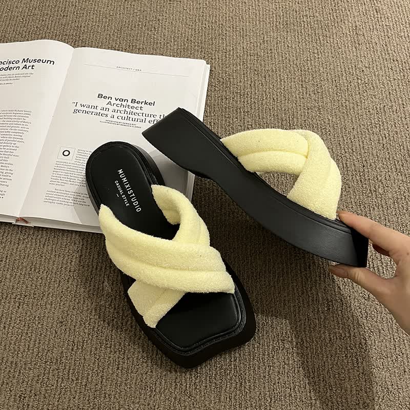 乔丹中国专卖mcrjodn网红小众面包拖鞋女夏外穿新款时尚交叉松糕厚底