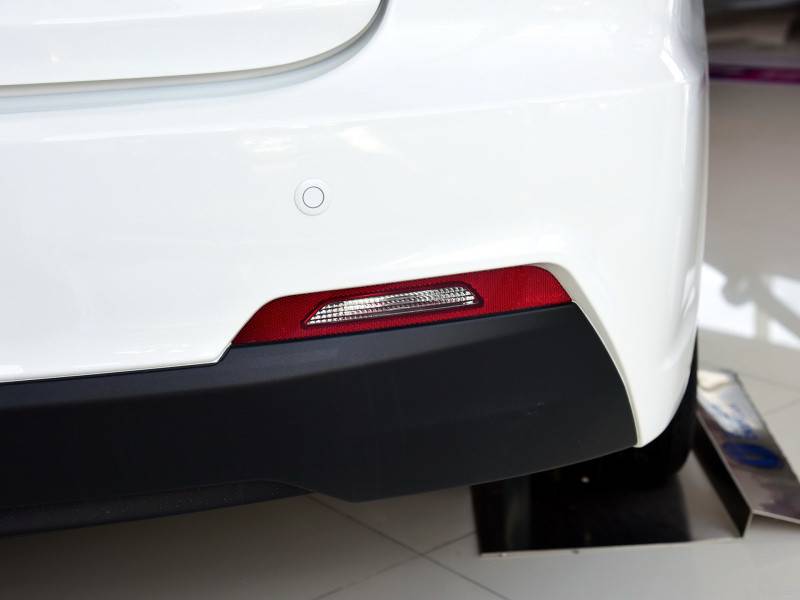 适用长安悦翔v7后尾灯总成v7后杠灯后雾灯左右组合灯刹车倒车灯罩主驾