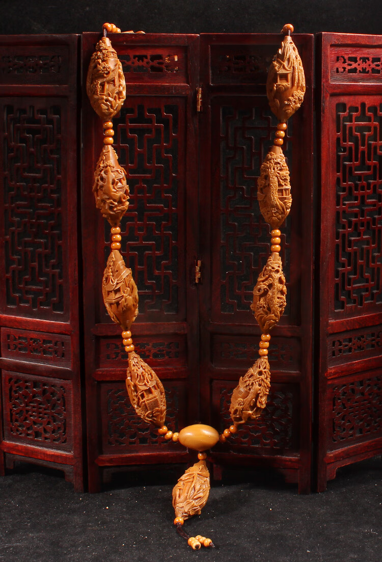 苏魅儿苏州园林橄榄核长串核雕手持南工苏工名家谢伟纯手工雕刻风景