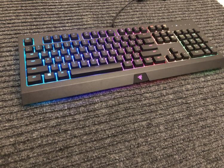 二手razer/雷蛇 萨诺狼蛛幻彩版rgb背光电竞吃鸡游戏键盘 轻装幻彩
