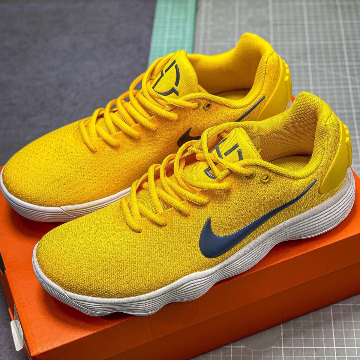 【官方京选】hyperdunk hd2017 黄色hd2017 low 低帮实战磨篮球鞋