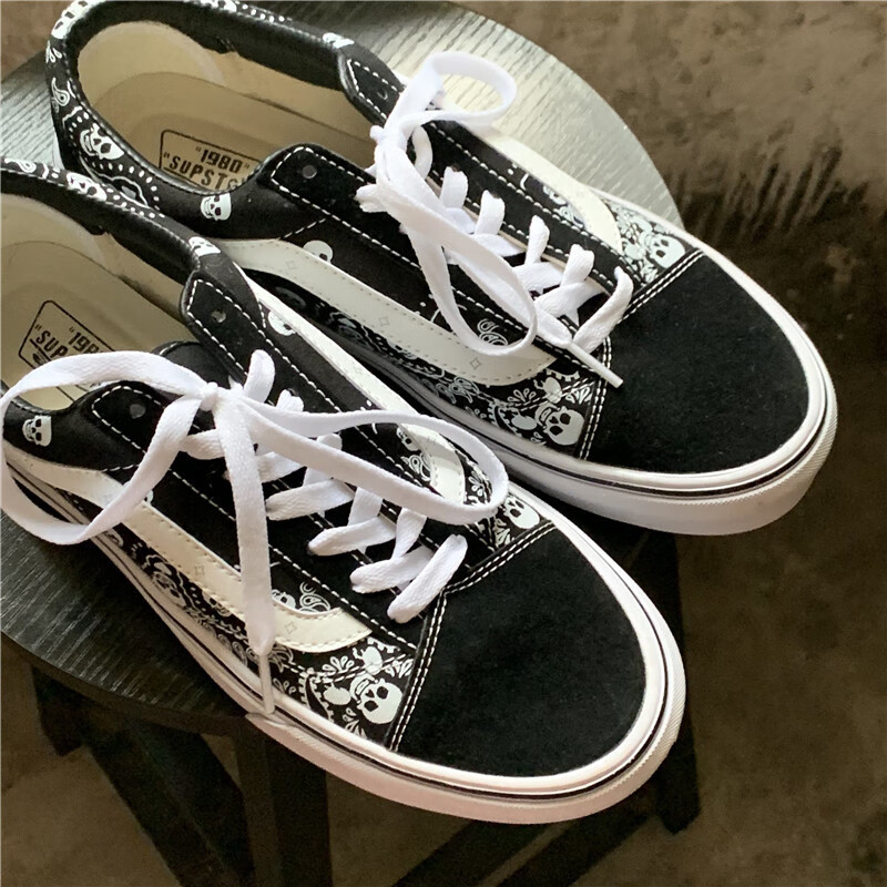 万斯(vans)联名wanshi男鞋骷髅头低帮黑色帆布鞋 骷髅头低帮 偏大一码