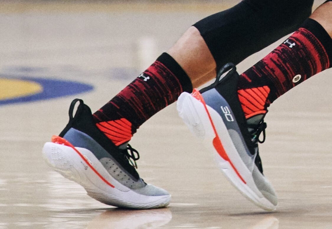 ua7代中国年curry 7糖果鸳鸯勇士主场圣诞实战耐磨篮球鞋 7白黑金 39