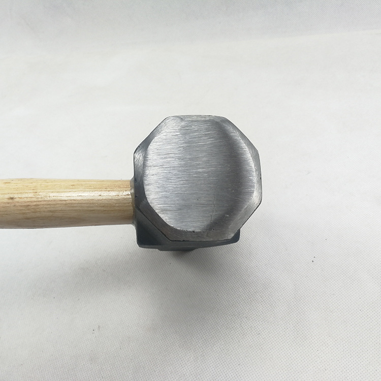 0kg 货号:8磅大锤 类别:胸包 容量:45