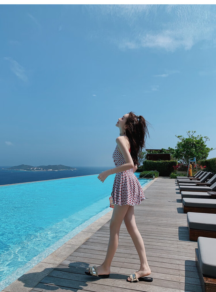 亦美珊泳衣女遮肚显瘦连体大码保守游泳衣小胸聚拢ins网红2020新款