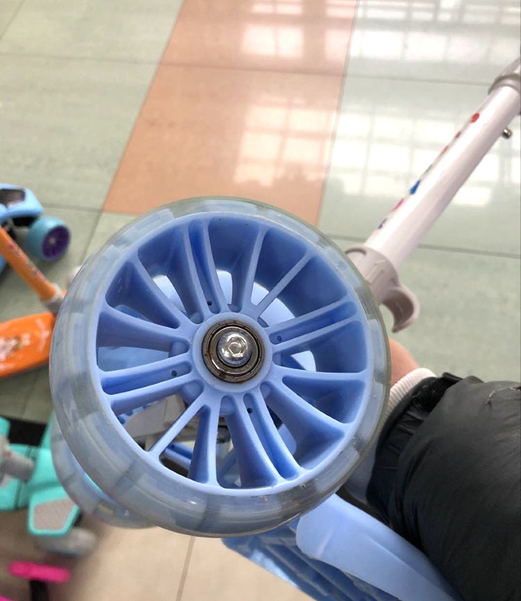 儿童滑板车轮子配件车轮前轮螺丝小孩手推车轱辘加宽闪光轮大全12cm