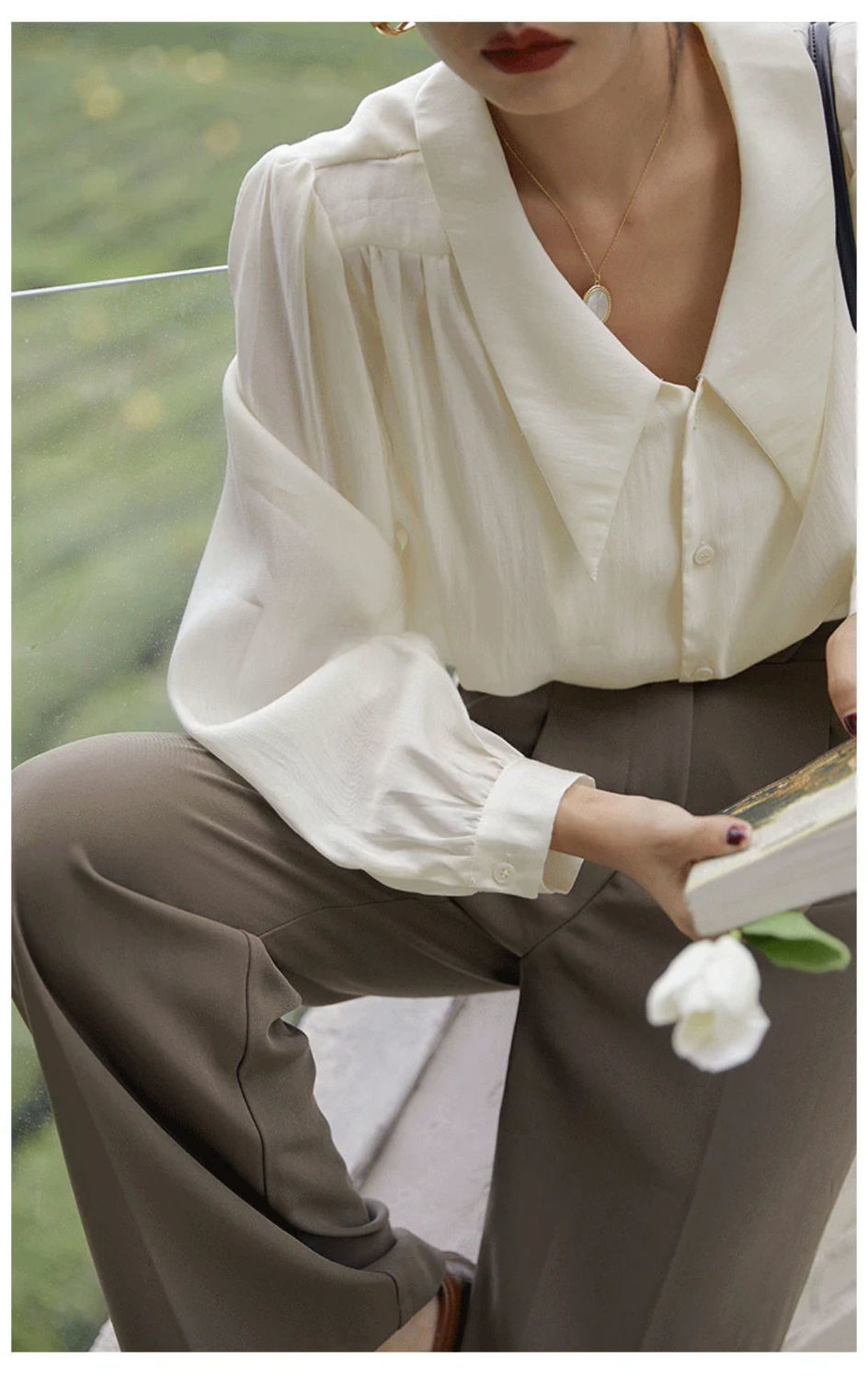 法式复古泡泡袖衬衫女春夏装2022年新款设计感小众气质别致上衣杏色s