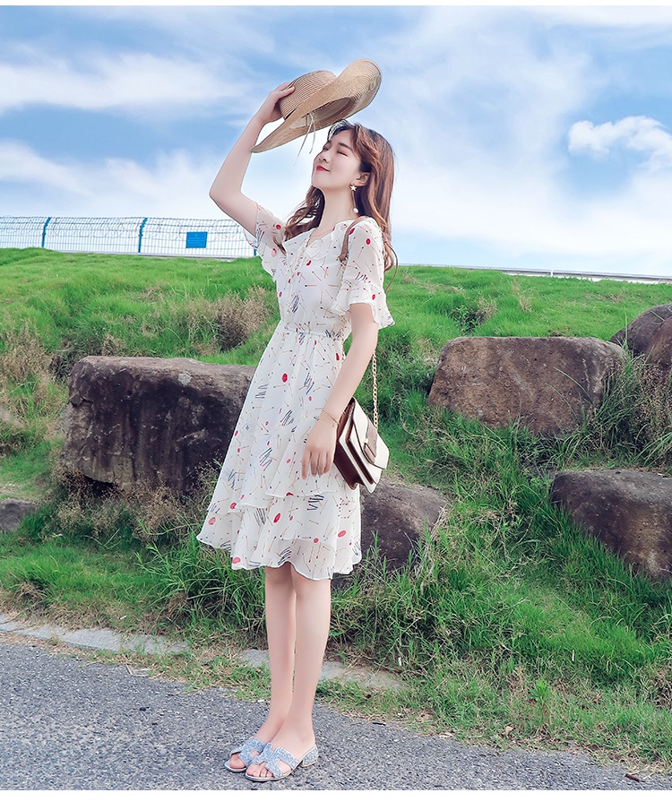 雪纺连衣裙女2020新款夏韩版中长款收腰显瘦喇叭袖小清新裙子品牌女装