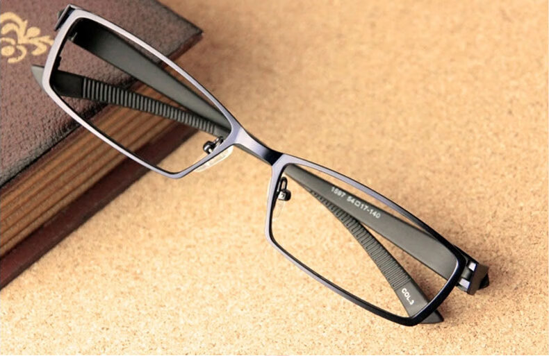 防蓝光舒适超轻老花眼镜高清老光眼镜 黑色 200度