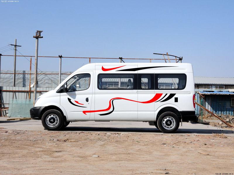 上汽大通v80车贴拉花 v80房车改装车身腰线贴纸全车彩