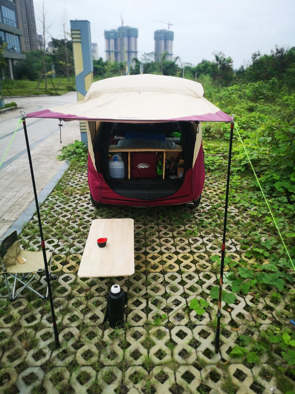 汽车尾门帐篷进口户外自驾车顶车尾帐篷后备箱野营车边天幕防雨防蚊