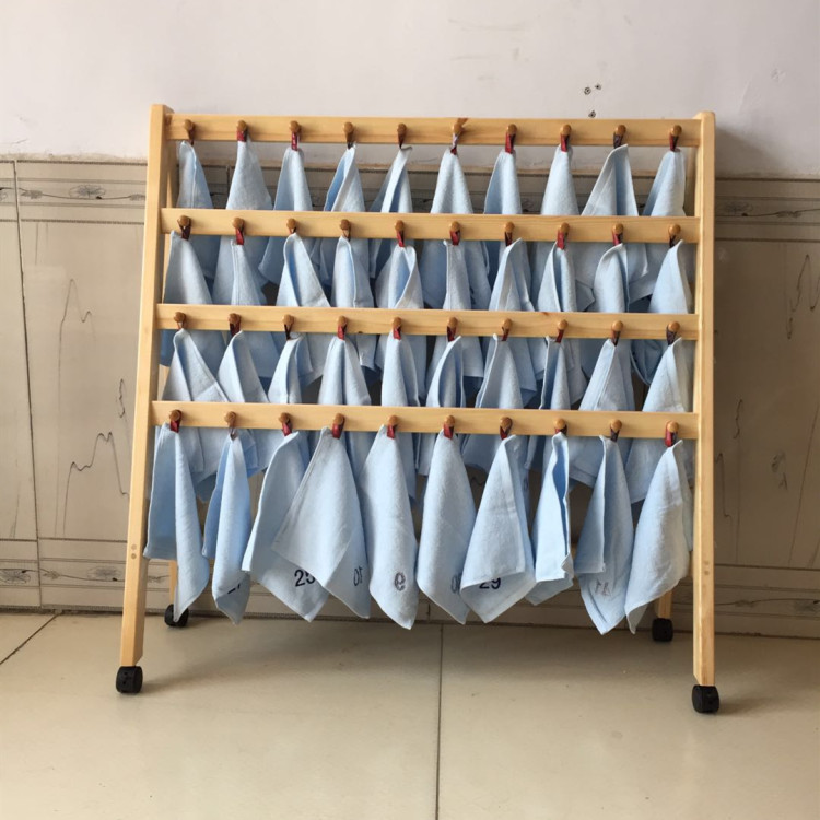 幼儿园毛巾架实木木制儿童实木可移动 a款毛巾架40人木扣带万向轮