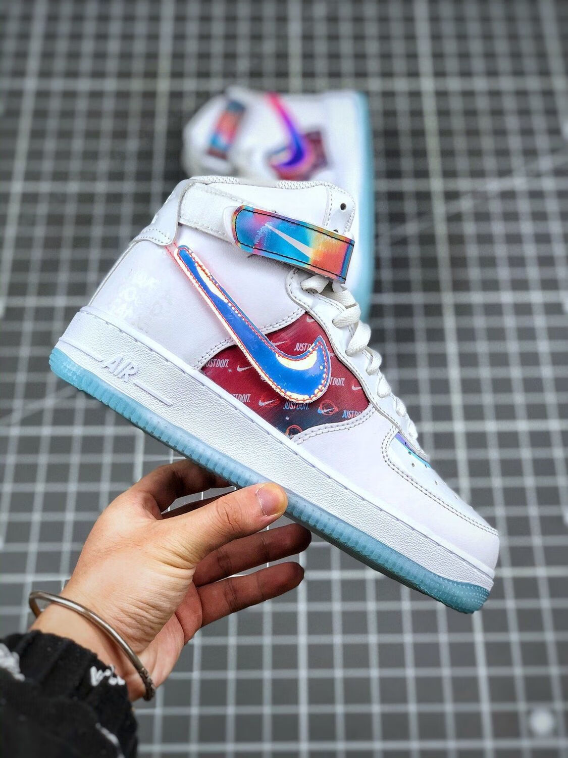 af1highgoodgame空军一号高帮电玩黑炫彩镭射白炫彩镭射魔术贴36