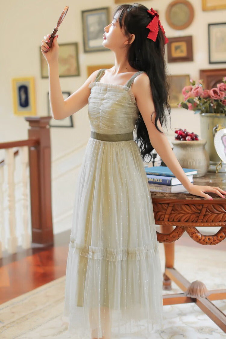 uu衣柜原创森女部落法式复古绿色吊带裙小众收腰仙女裙长款森系裙超仙