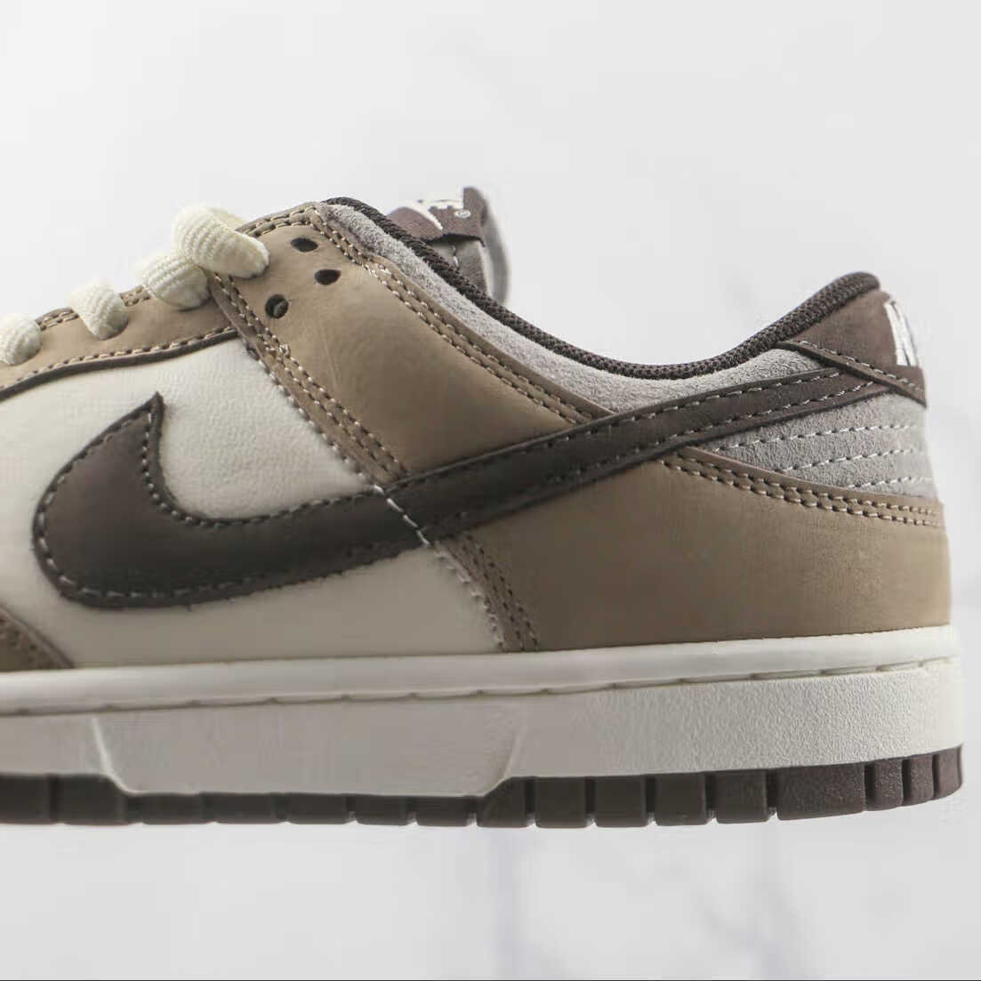 纯原时尚潮流dunksb大友克洋联名灰棕摩卡休闲运动防滑板鞋男 灰色 灰
