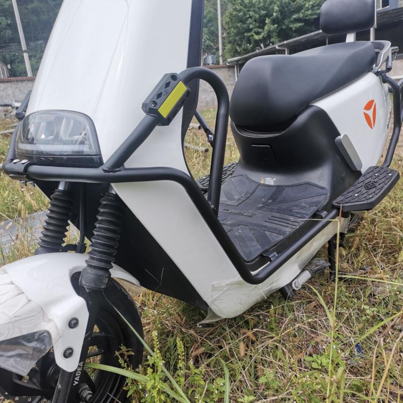 适用于雅迪冠能电动车g5前后保险杠防摔杠踏板车改装包围防撞护杠