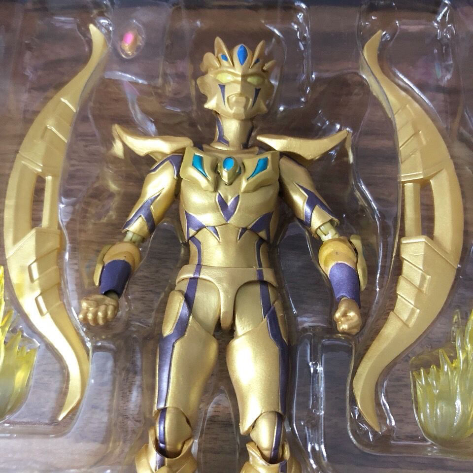 黄金无限赛罗奥特哥莫艾克斯拉装甲捷德迪迦贝利亚极恶超可动手办