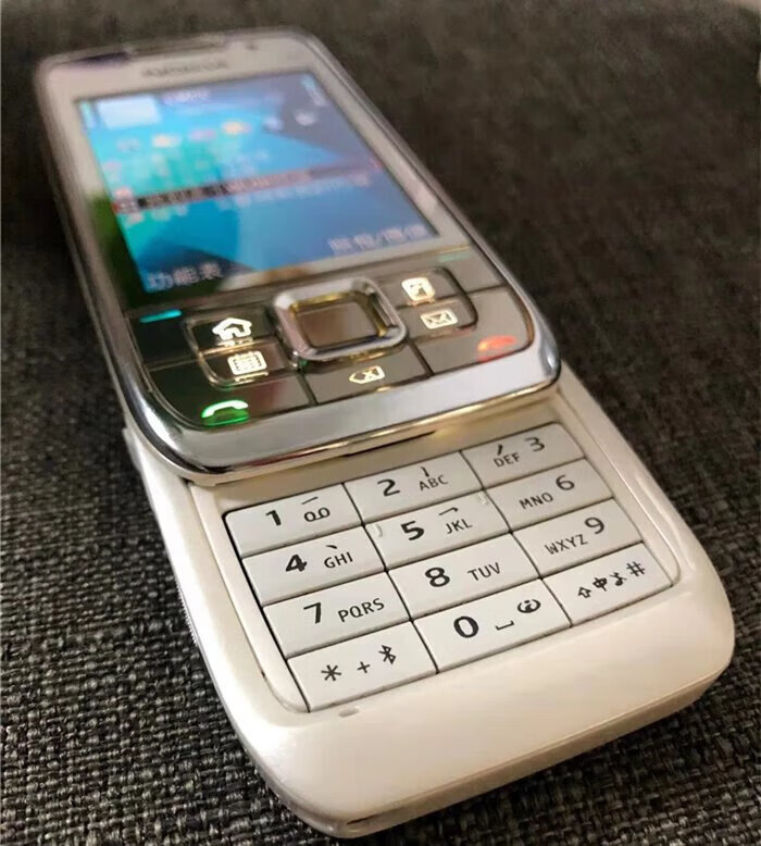 诺基亚(nokia)e66滑盖经典怀旧按键3g学生戒网功能机备用老人手机
