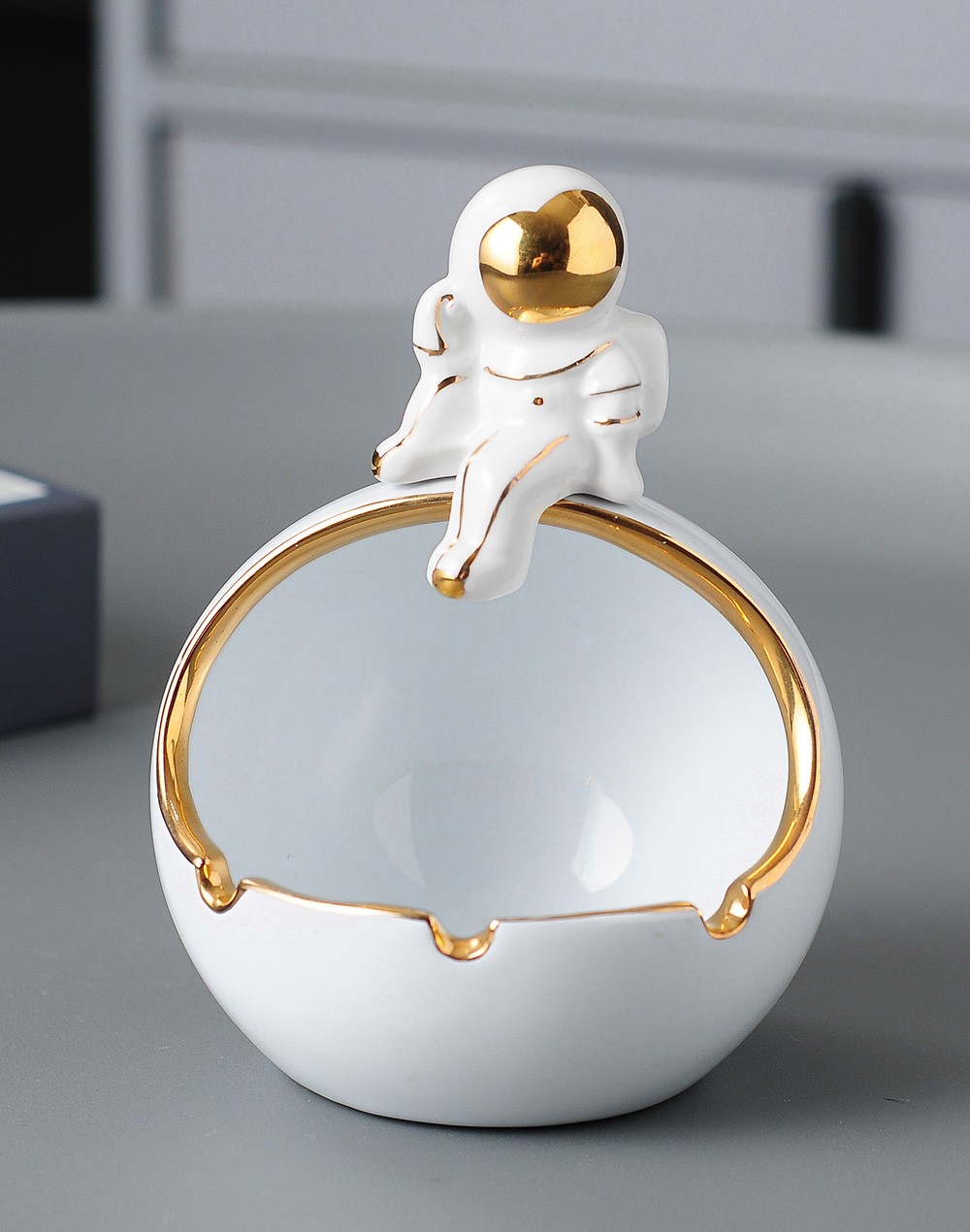官方自营速百傲北欧家用陶瓷烟灰缸宇航员创意办公室客厅太空人摆件