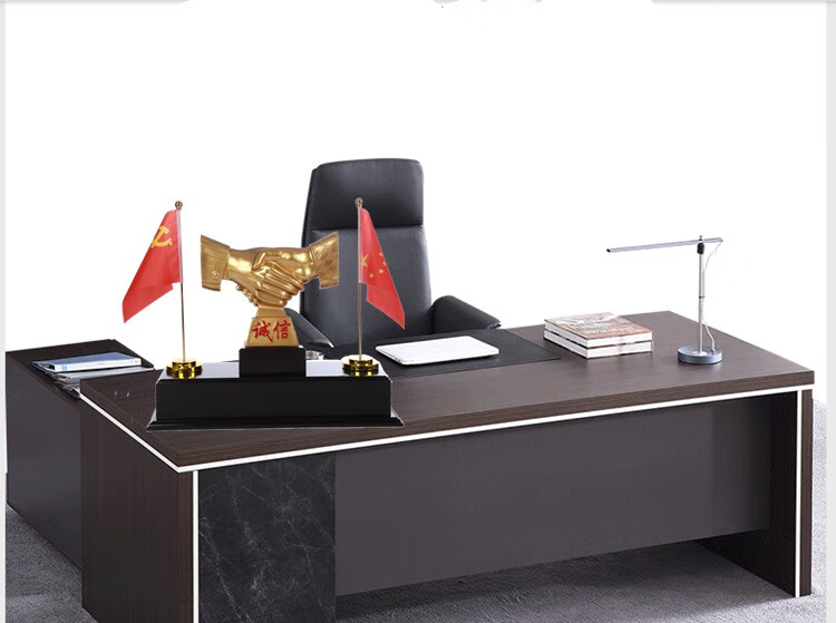 董事长办公室精致装饰老板桌摆件新中式创意诚信握手开业礼品定制