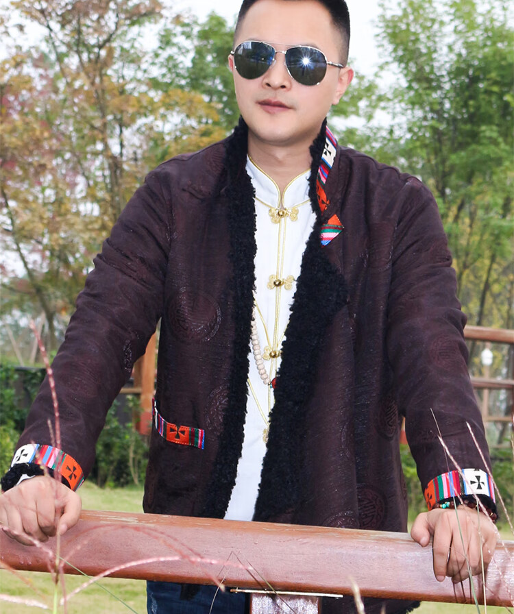 西木柒藏族衣服男新款藏袍男冬季藏装黑毛加绒保暖短款氆氇西藏民族风