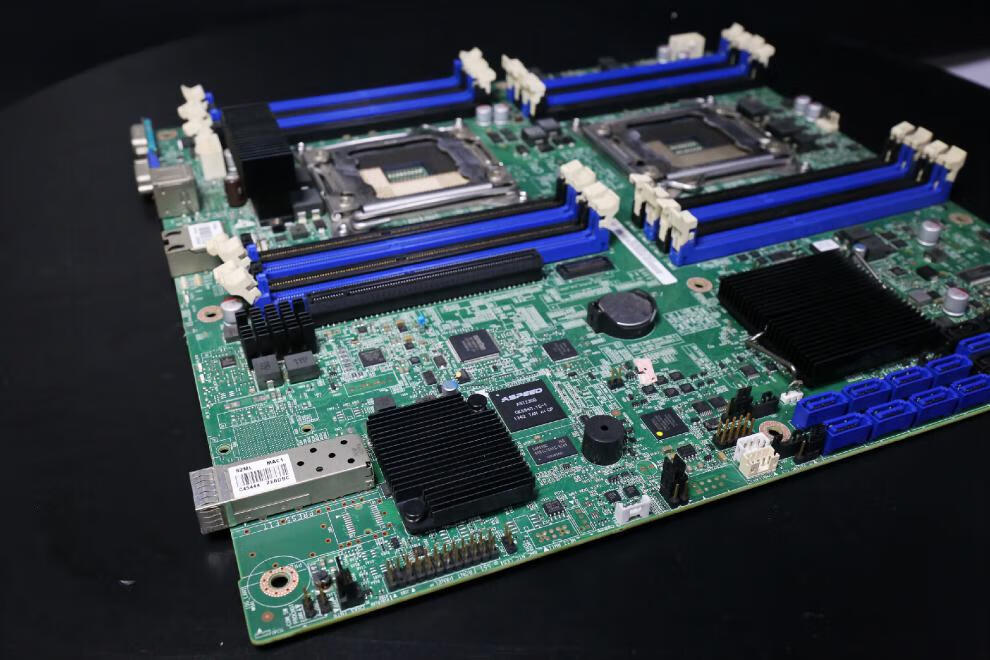 适用广达双子星c602主板cpu双路x792011服务器e5双路游戏多开dnf搬砖