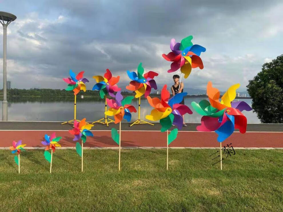 七彩木杆风车儿童玩具幼儿园景区户外24cm32cm彩色地推木制大风车32cm