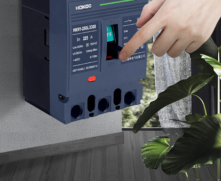 3p塑壳断路器100a三相四线400a空气开关4p三相电380v电闸空开125a3