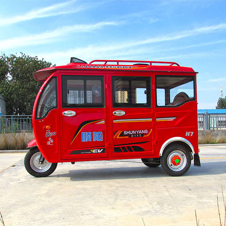 新款全封闭电动三轮车老年人载客拉客封闭式成人家用客运车电瓶车盘式