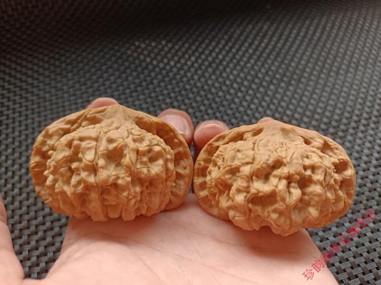 大尺寸55以上麒麟纹官帽核桃文玩王勇把玩手玩矮桩蛤蟆头狮子头58