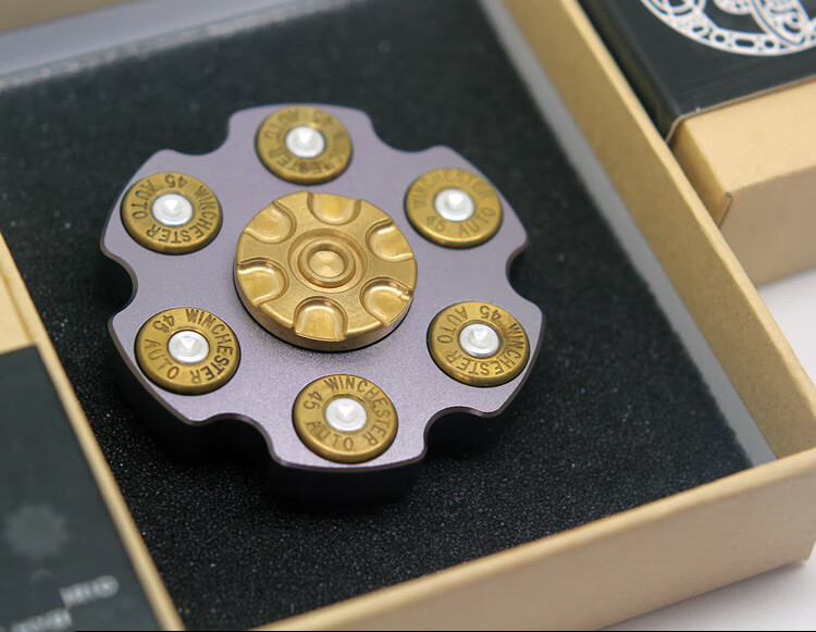 左轮弹夹指尖陀螺指尖陀螺左轮弹夹edc高速旋转金属手指陀螺儿童解压