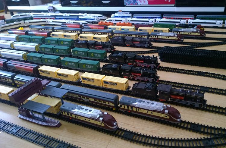 仿真火车电动轨道火车模型玩具东风4b绿皮火车老款内燃机车头不含轨道