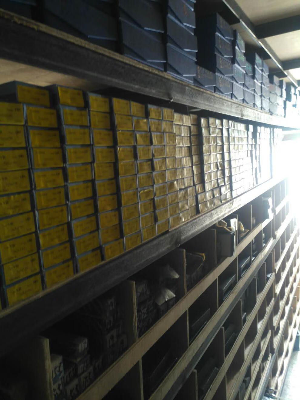 韩国金钟油石条一盒进口模具省模金属抛光油石条研磨5×13×150mm 5*