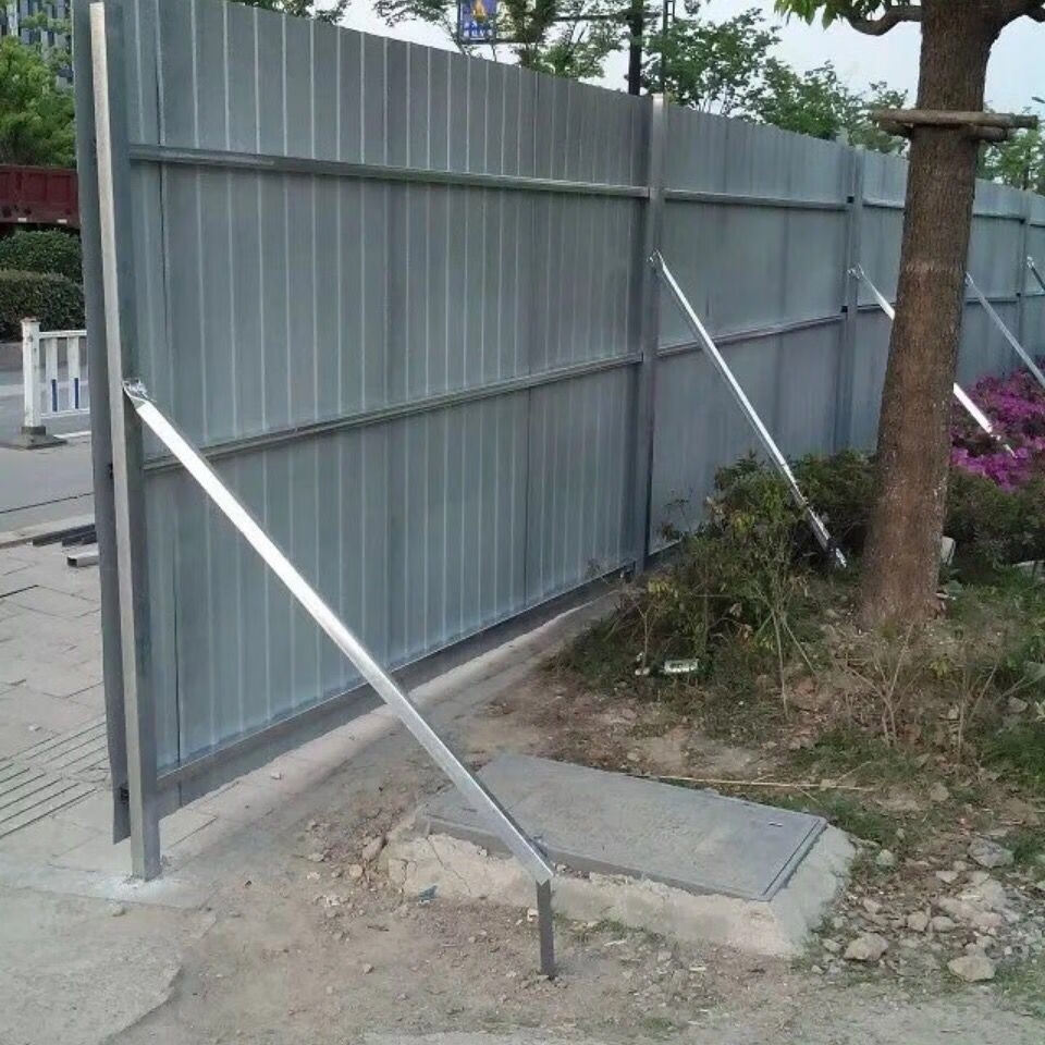 彩钢瓦铁皮深圳网红小草绿彩钢瓦铁皮瓦单层彩瓦工地围挡围蔽迷彩涂板