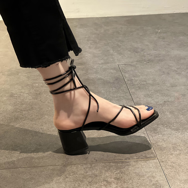 他她tata绑带凉鞋女2022夏款仙女风方头夹趾粗跟白色系带罗马高跟鞋