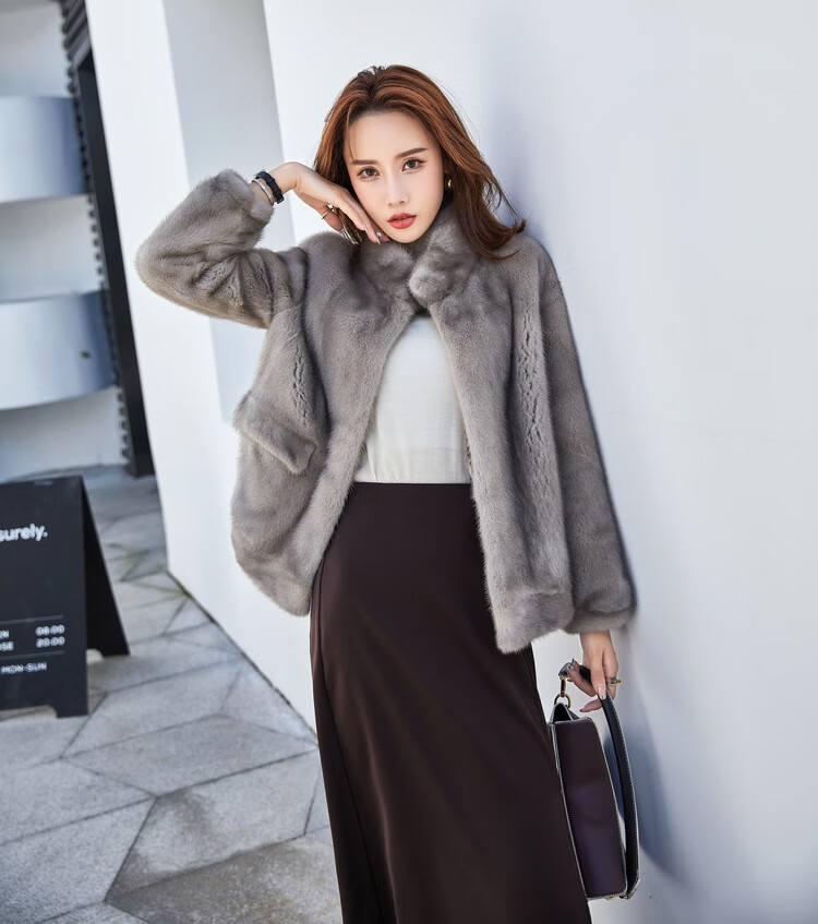 帕拉维轻奢品牌皮草女装貂皮大衣女2020新款修身立领短款整貂水貂毛
