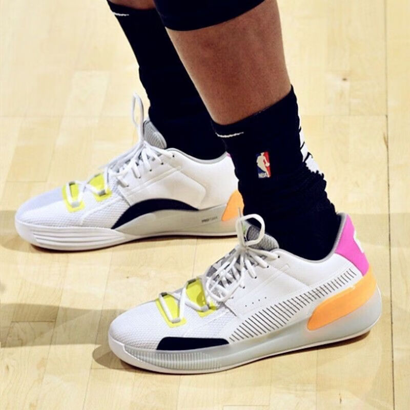 彪马(puma)库兹马 拼色皮面透气针织男鞋 低帮实战磨缓震篮球鞋 黑白