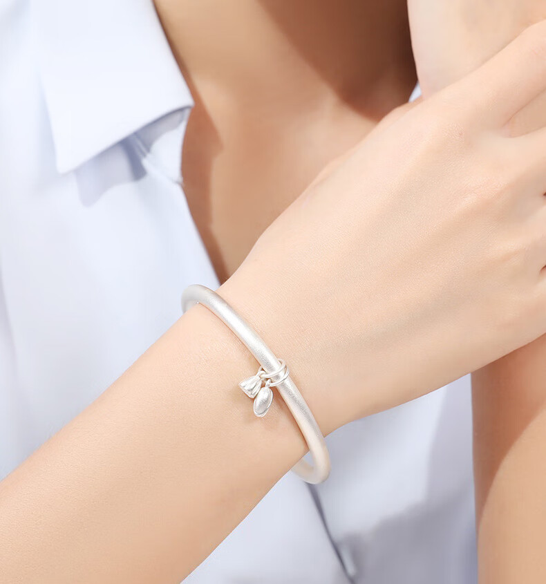 老凤凰999两世欢莲蓬手镯女年轻款莲蓬莲心古法传承足银镯子送女友伊