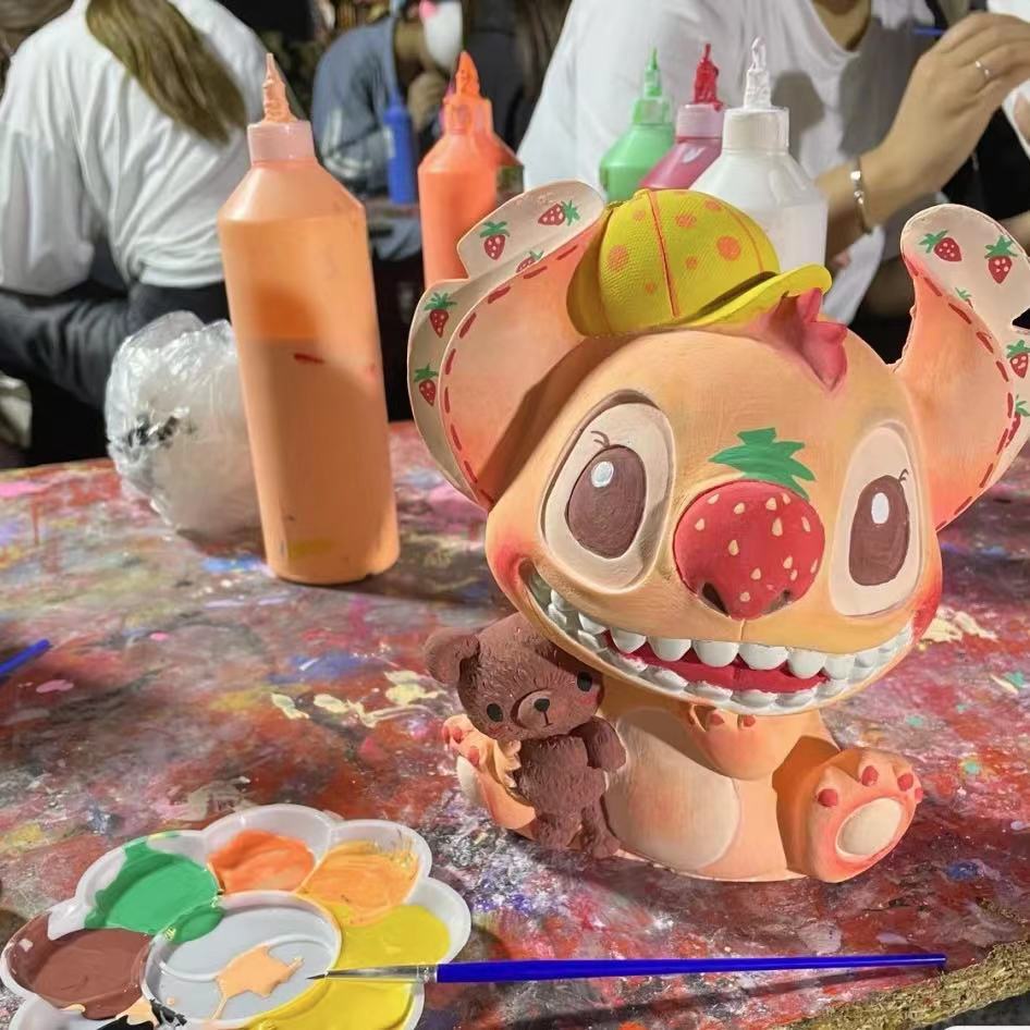 网红史迪仔白胚石膏娃娃涂鸦手工diy制作彩绘搪胶存钱罐地摊玩具 小花