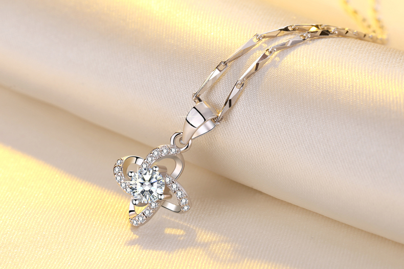 老凤祥云同款情人节礼物银项链女s999锁骨链四叶草吊坠甜美简约日韩版