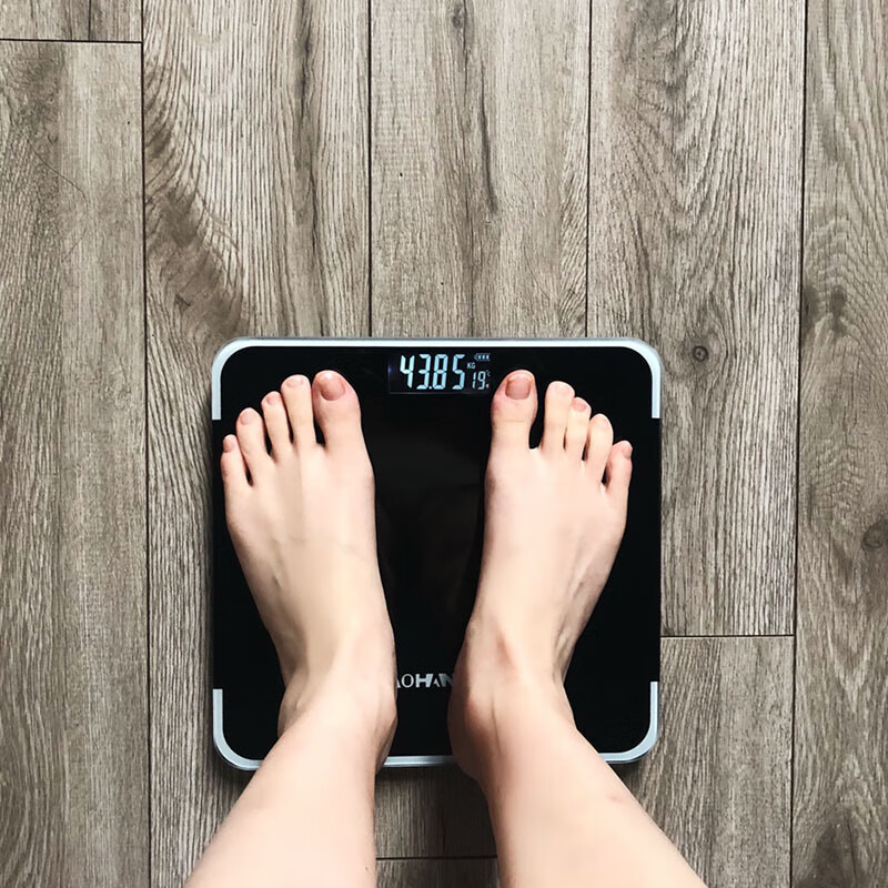 【抖音同款】家庭电子秤家用小型体重秤家用精准人体称测重量智能光能