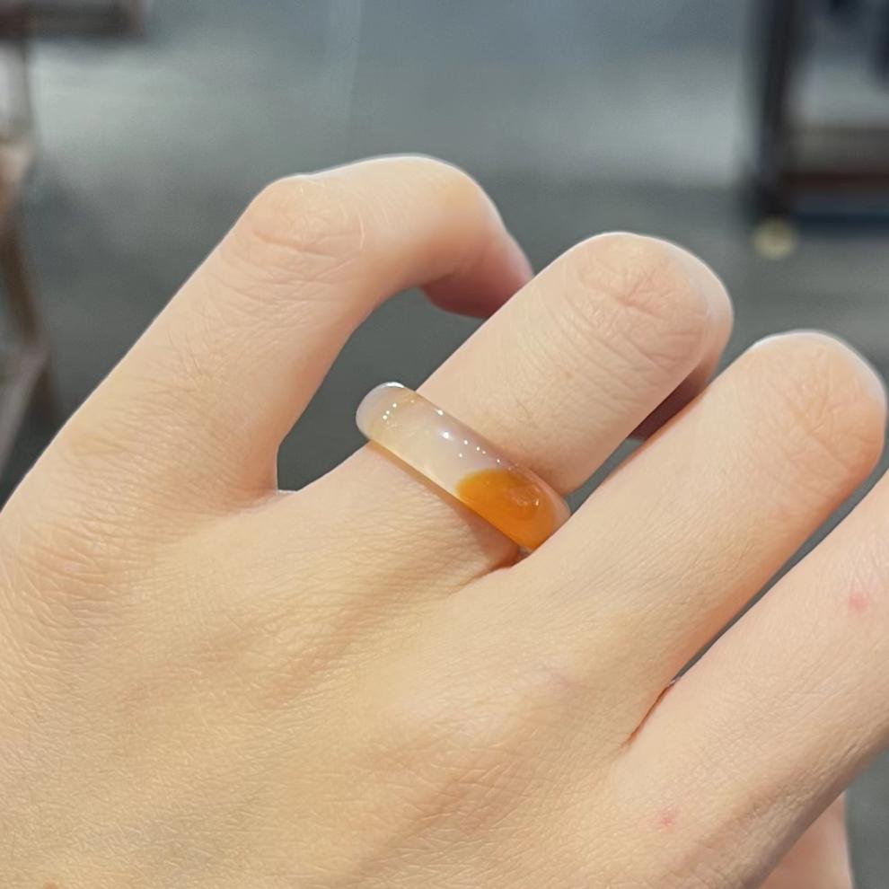 2022新品荔枝冻戒指玛瑙戒指指环扳指尾戒跑环俏色设计荔枝冻红素圈女